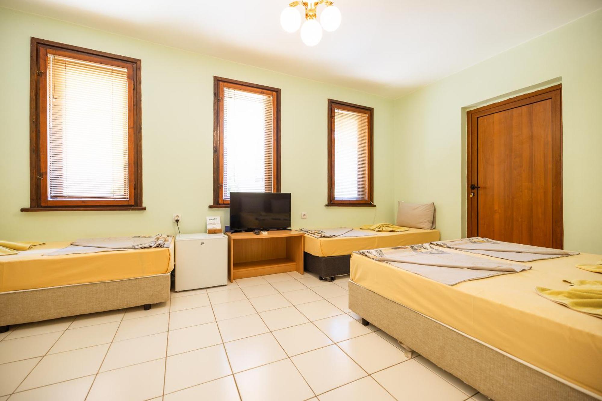 Paradise Černomorec Pokoj fotografie